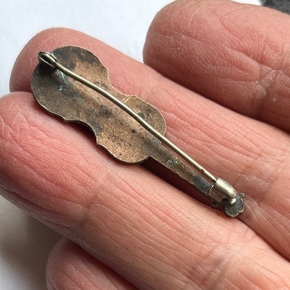 Antique Enamel Fiddle Violin Brooch - Picture 13 of 15